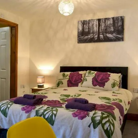 Pass The Keys Castle View Scarborough Very Close To South Beach * Scarborough