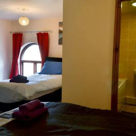 Pass The Keys Castle View Scarborough Very Close To South Beach Apartment Scarborough
